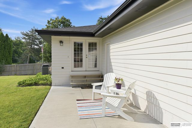 2217 N 99th Street, Omaha, NE 68134