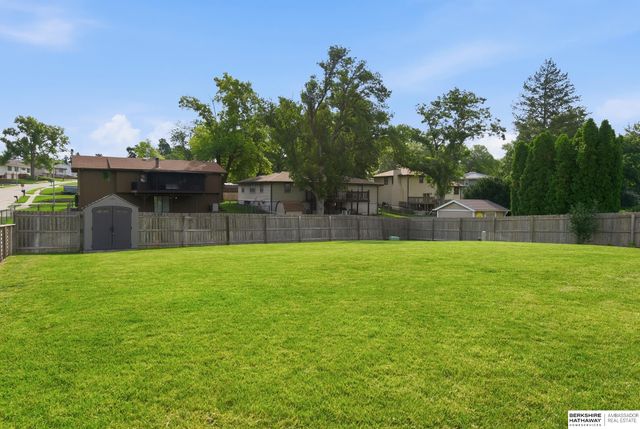 2217 N 99th Street, Omaha, NE 68134
