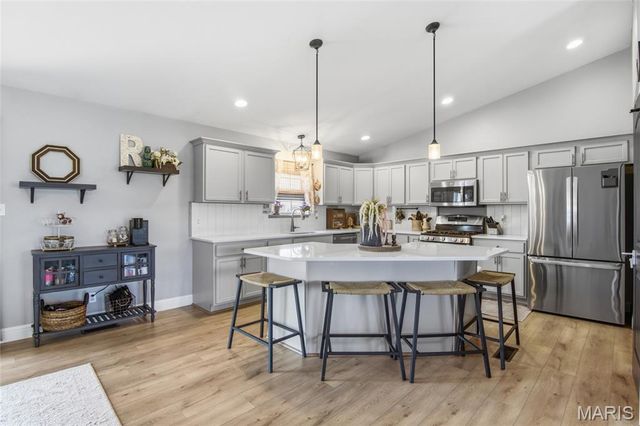 3099 Final Drive, Highland, IL 62249