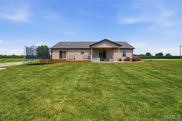 3099 Final Drive, Highland, IL 62249