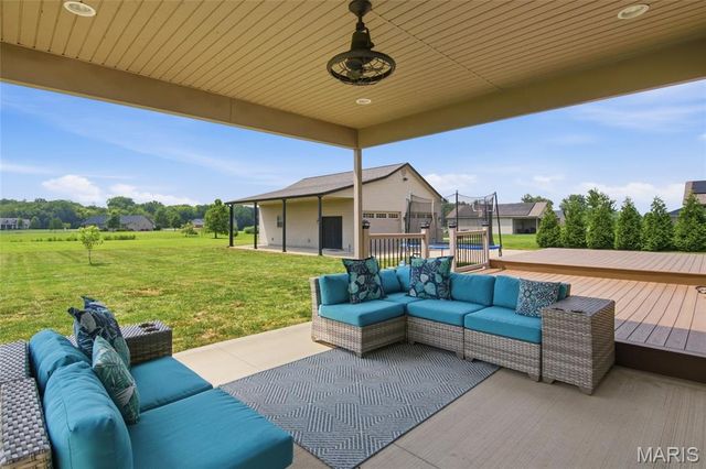 3099 Final Drive, Highland, IL 62249