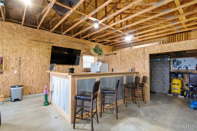 3099 Final Drive, Highland, IL 62249