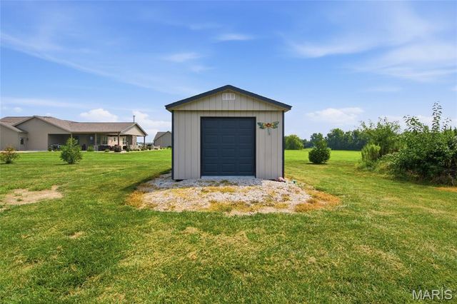 3099 Final Drive, Highland, IL 62249