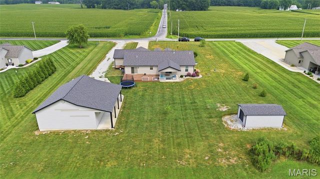 3099 Final Drive, Highland, IL 62249
