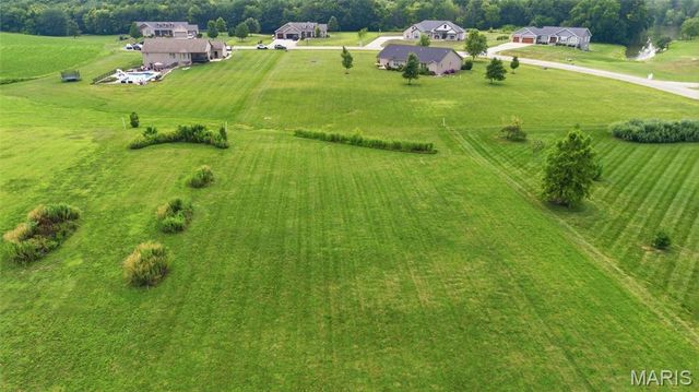 3099 Final Drive, Highland, IL 62249