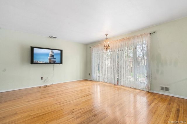 787 Vivian Court, Baldwin Harbor, NY 11510