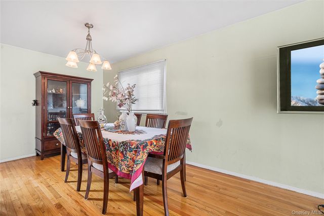 787 Vivian Court, Baldwin Harbor, NY 11510