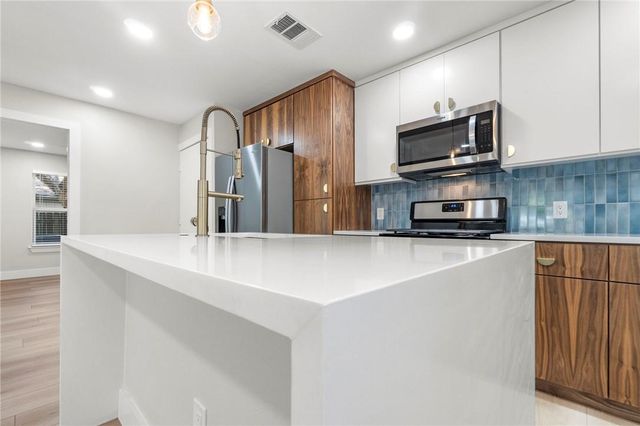 1509 Braes Ridge DR A, Austin, TX 78723