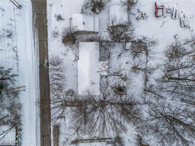 7202 Woodland Avenue, Chagrin Falls, OH 44023