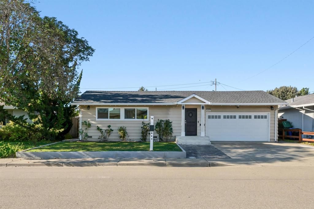 Image 1 of property listing at 4251 4251 Jacinto Dr, Fremont, CA 94536