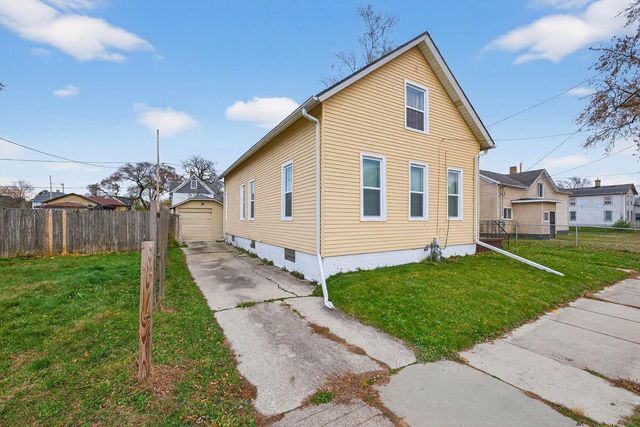 1609 St Clair STREET, Racine, WI 53403