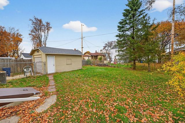 1609 St Clair STREET, Racine, WI 53403