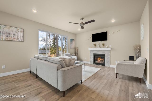 11490 Hillside Drive, Anchorage, AK 99507