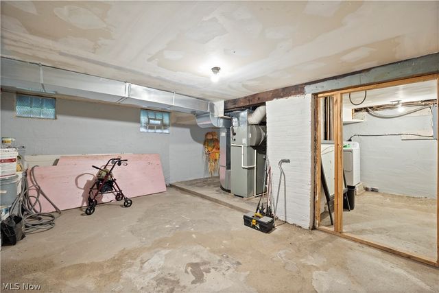 4552 Broadview Road, Cleveland, OH 44109