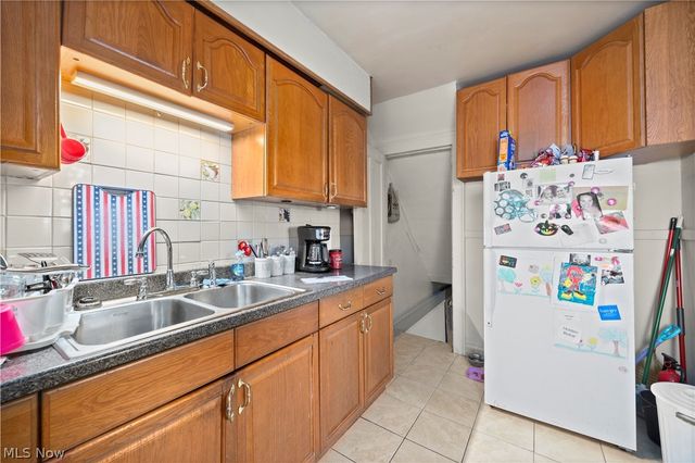 4552 Broadview Road, Cleveland, OH 44109