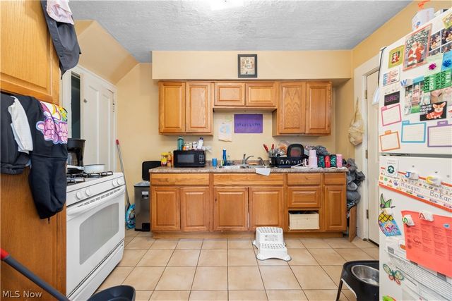 4552 Broadview Road, Cleveland, OH 44109