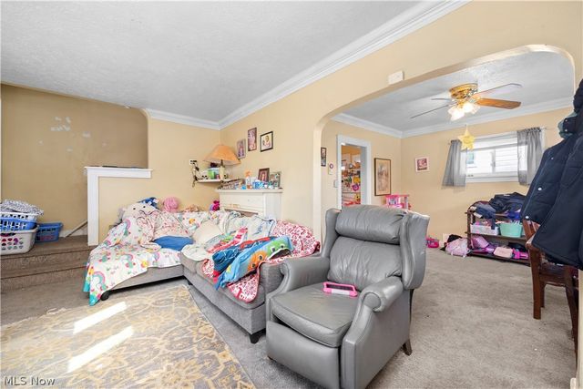 4552 Broadview Road, Cleveland, OH 44109