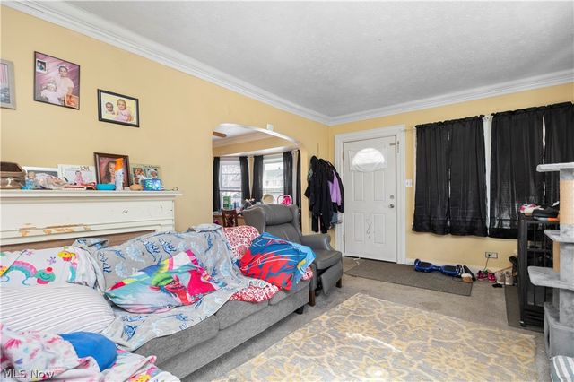 4552 Broadview Road, Cleveland, OH 44109