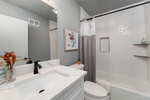 37196 S Groesbeck Highway, Clinton Charter Township, MI 48036