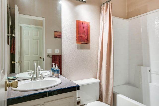 900 LONGHORN TRL, Wimberley, TX 78676