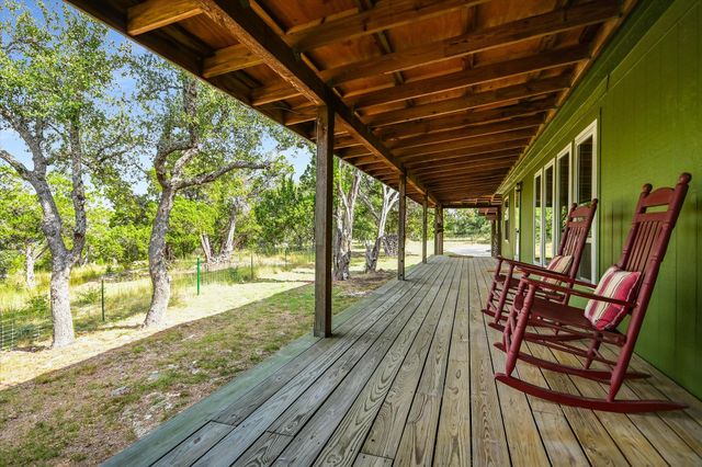 900 LONGHORN TRL, Wimberley, TX 78676