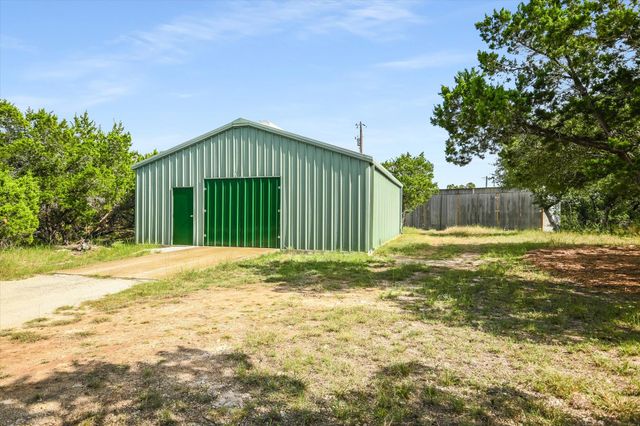 900 LONGHORN TRL, Wimberley, TX 78676