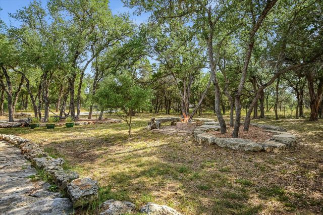 900 LONGHORN TRL, Wimberley, TX 78676