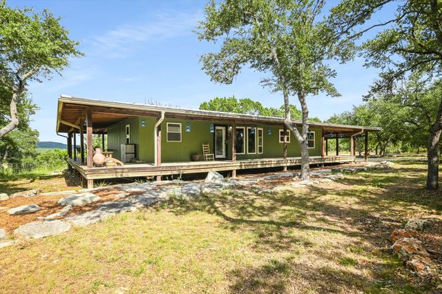 900 LONGHORN TRL, Wimberley, TX 78676