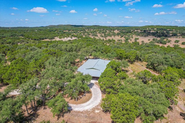 900 LONGHORN TRL, Wimberley, TX 78676