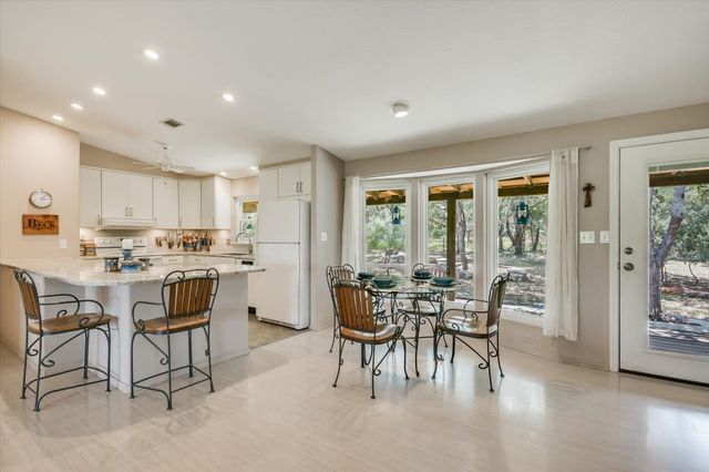 900 LONGHORN TRL, Wimberley, TX 78676