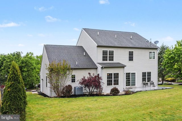 2471 RALEIGH RD, Hummelstown, PA 17036