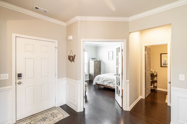 1086 Abberley Cir, Hendersonville, TN 37075