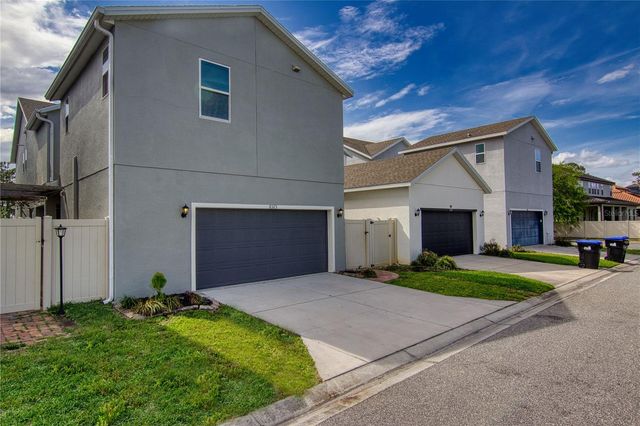 8323 LOOKOUT POINTE DRIVE, Windermere, FL 34786