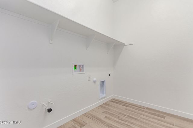 15821 W BRONCO Trail, Surprise, AZ 85387