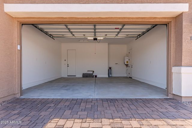 15821 W BRONCO Trail, Surprise, AZ 85387