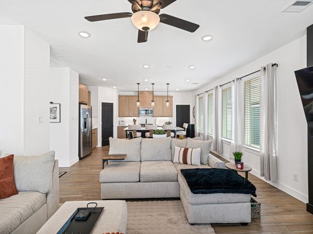 15150 Post Oak Falls Drive, Cypress, TX 77433