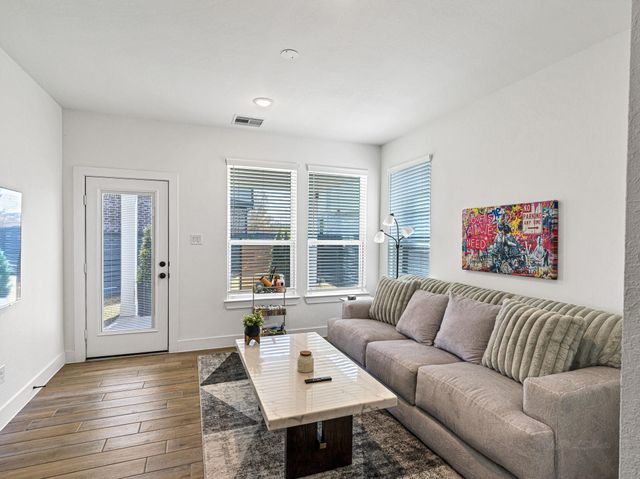 15150 Post Oak Falls Drive, Cypress, TX 77433