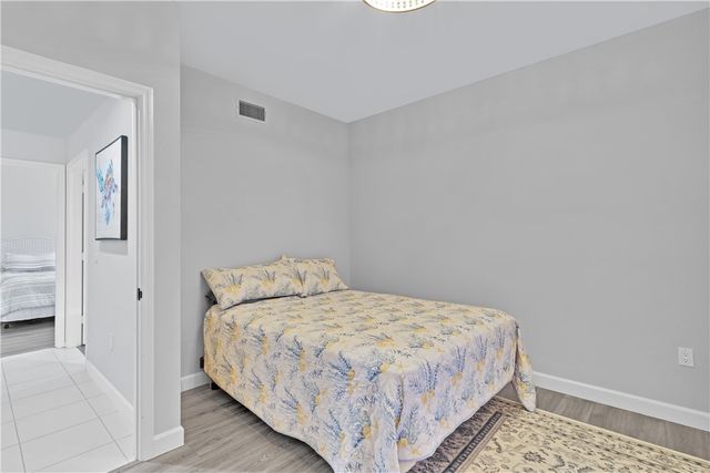 5520 N Harbor Village Drive 105, Vero Beach, FL 32967