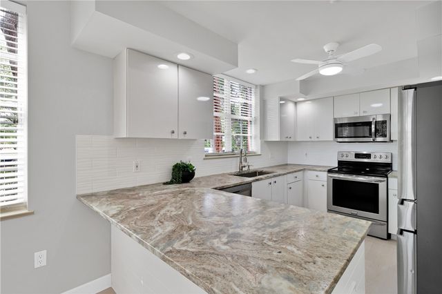 5520 N Harbor Village Drive 105, Vero Beach, FL 32967