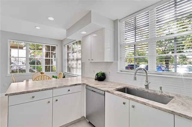 5520 N Harbor Village Drive 105, Vero Beach, FL 32967