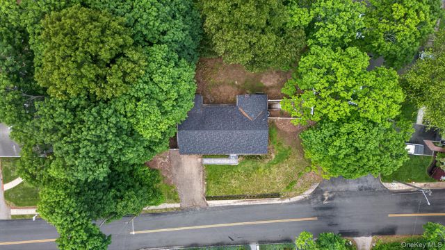 85 Kenneth Avenue, Huntington, NY 11743