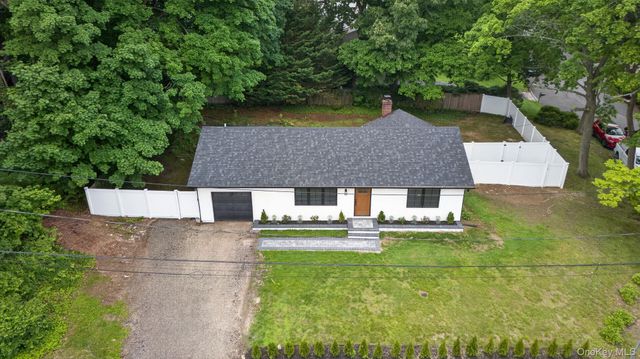 85 Kenneth Avenue, Huntington, NY 11743
