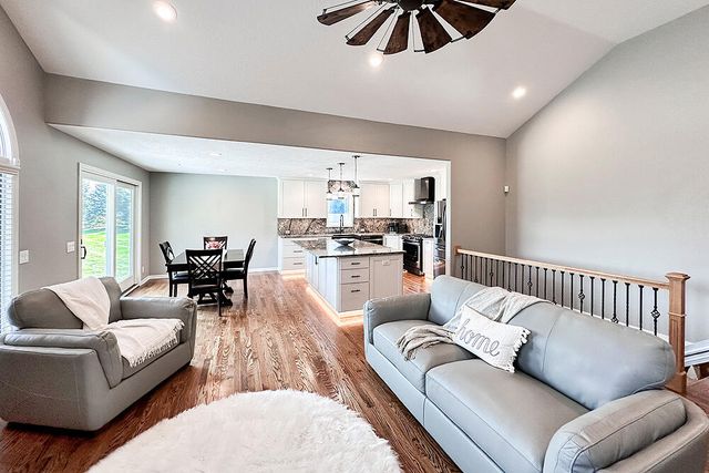 11749 DUMFRIES Avenue, Council Bluffs, IA 51503