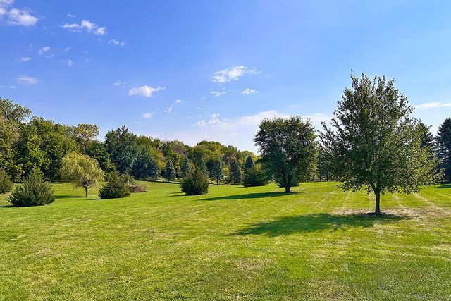 11749 DUMFRIES Avenue, Council Bluffs, IA 51503