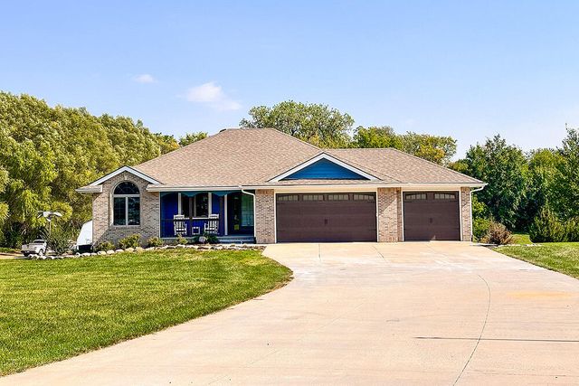 11749 DUMFRIES Avenue, Council Bluffs, IA 51503