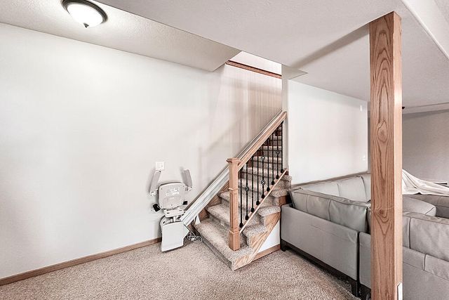 11749 DUMFRIES Avenue, Council Bluffs, IA 51503