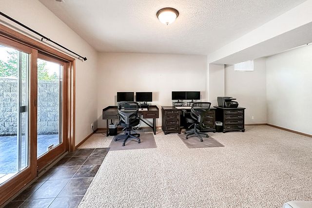 11749 DUMFRIES Avenue, Council Bluffs, IA 51503