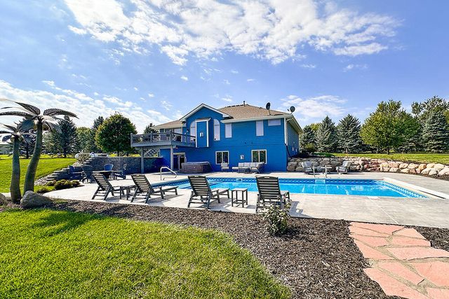 11749 DUMFRIES Avenue, Council Bluffs, IA 51503