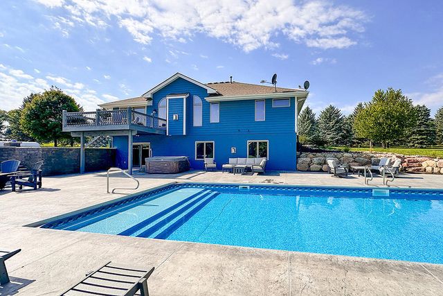 11749 DUMFRIES Avenue, Council Bluffs, IA 51503