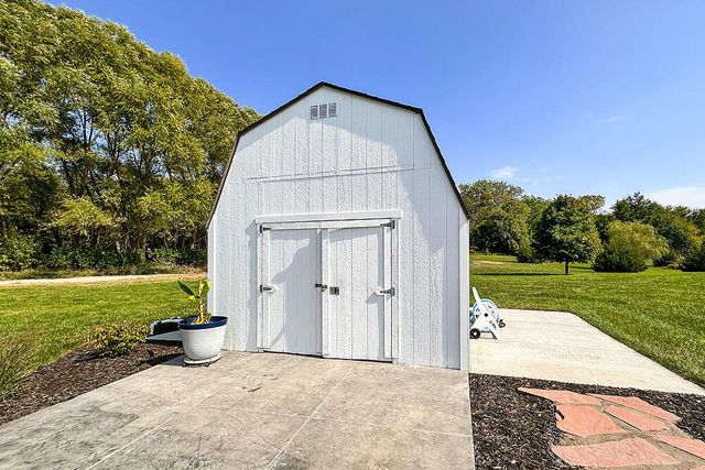 11749 DUMFRIES Avenue, Council Bluffs, IA 51503